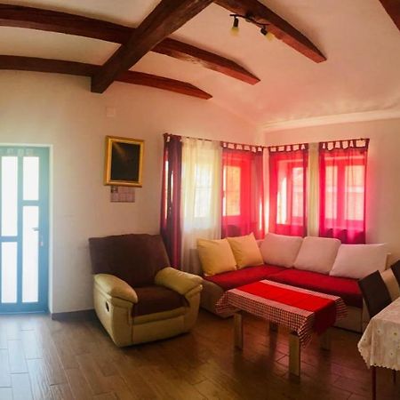 Apartmani Janja Стариград-Паклениця Екстер'єр фото