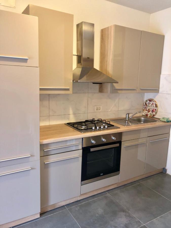 Apartmani Janja Стариград-Паклениця Екстер'єр фото