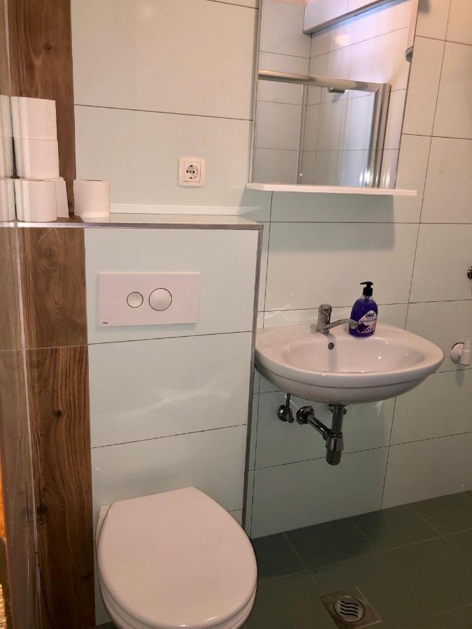 Apartmani Janja Стариград-Паклениця Екстер'єр фото